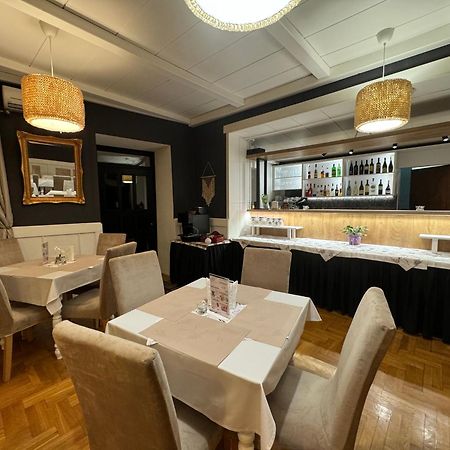 Hotel Sonata ドゥシュニキ・ズドルイ エクステリア 写真